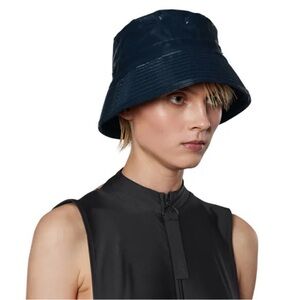Rains Unisex Shiny NAVY Bucket Hat M/L